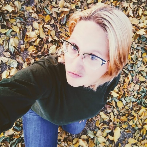 Meet your Posher, Mallory - Picture 6 of 7